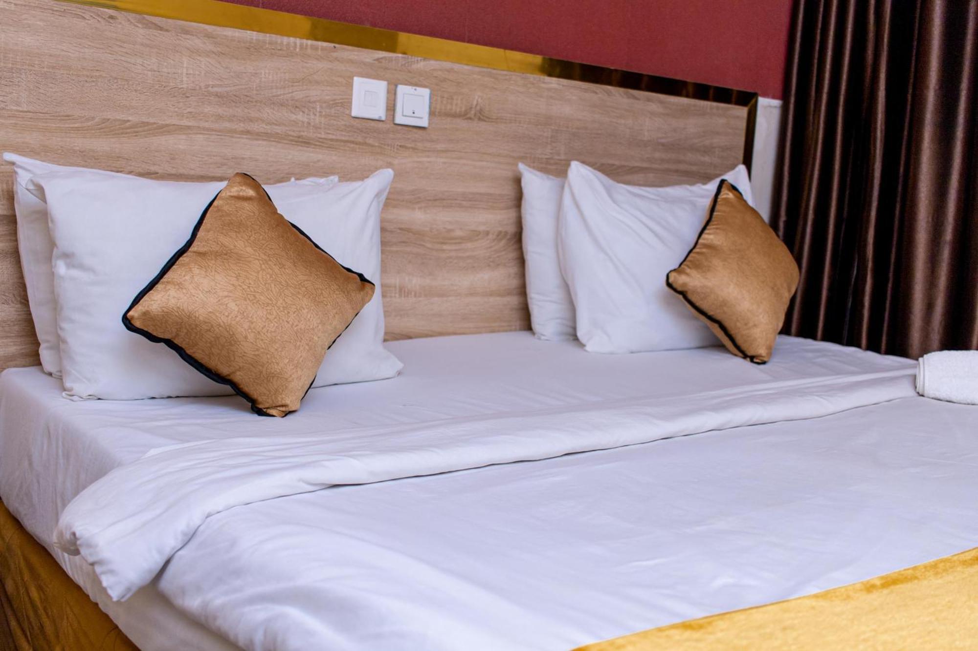 Royal Rex Hotels And Spa Lagos Exteriör bild